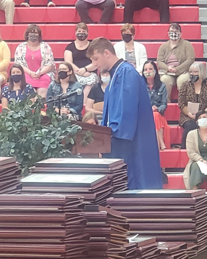 Bryce delivers graduation speech at Vantage Career Center
